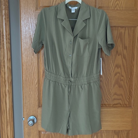 Athleta Avenue Short Sleeve Romper - Picture 6 of 9